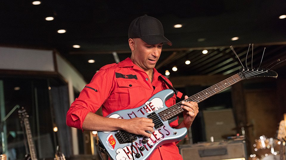 Tom Morello Teaches Electric Guitar Masterclass Atlas Underground Rage Against The Machine