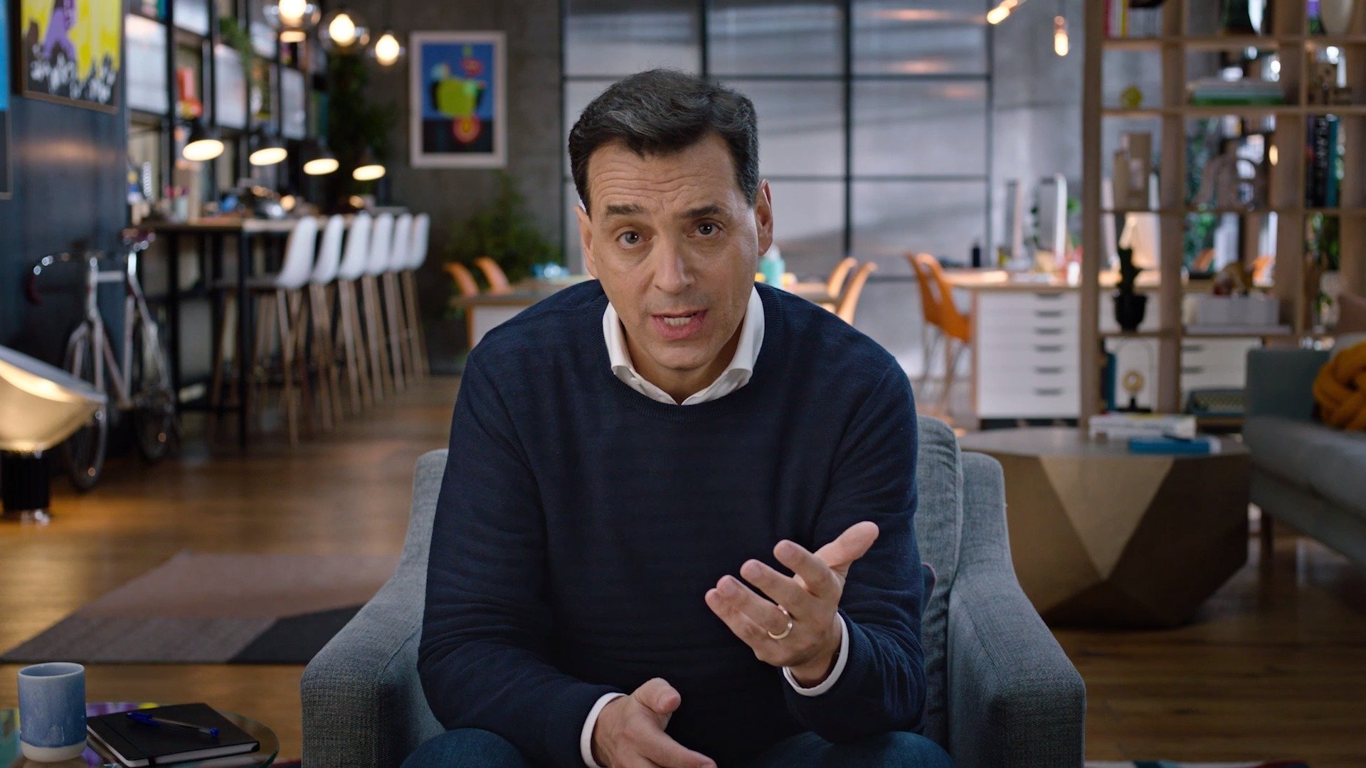 Serve Your Audience | Daniel Pink Teaches Sales and  display picture 1