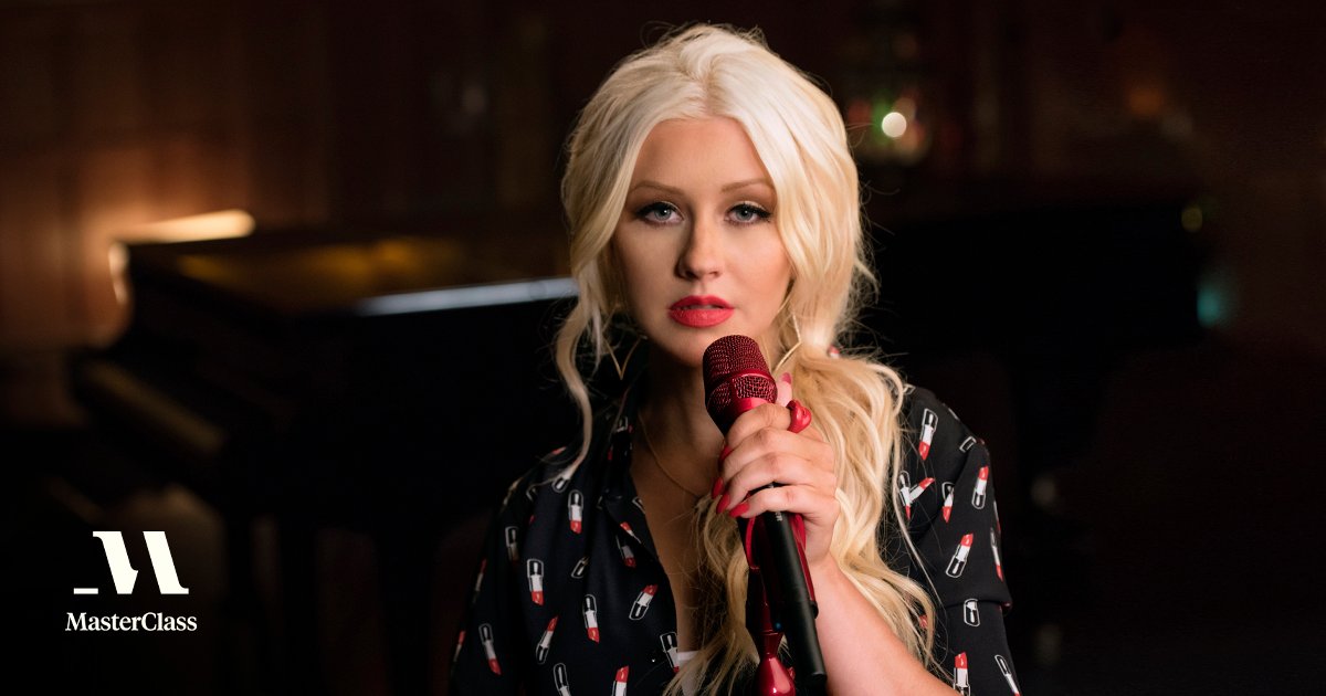 Christina Aguilera Teaches Singing